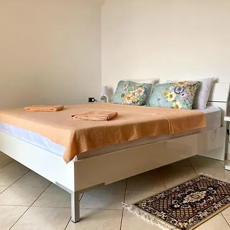 Oliva Apartment *